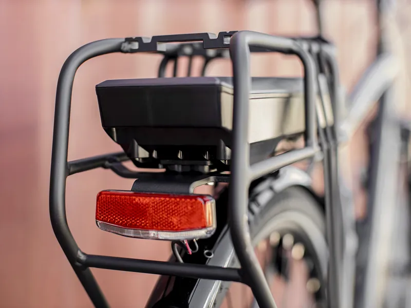 TREK District+ 4 500Wh Electric Hybrid Bike in Dnister Black-7